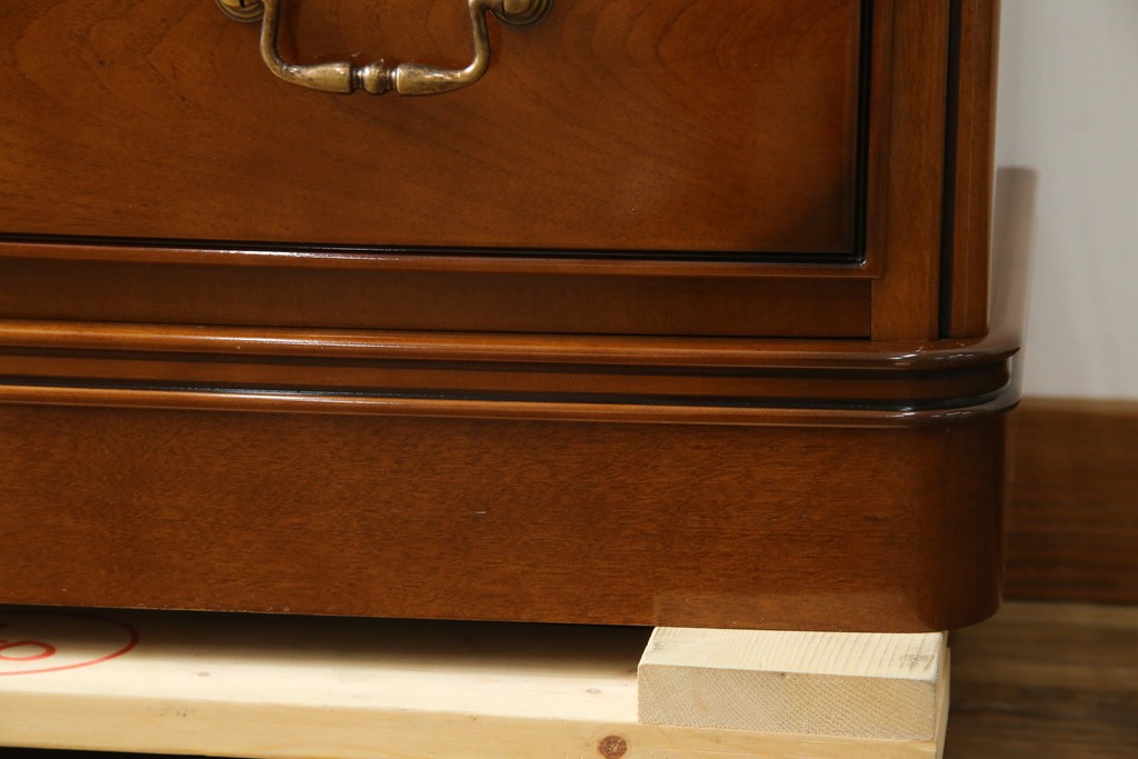 中古　美品　maruni(マルニ木工)　高級ライン ブリタニアシリーズ　アンティーク調の深い色合い×クラシカルな引き手が魅力のチェスト66　定価約54万円　(R-086213)