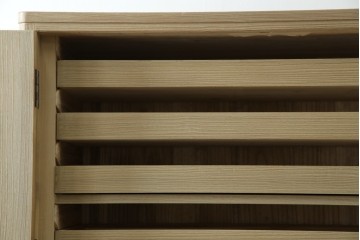 中古　美品　伝統工芸品　一級技能士 有本一郎作・久光刻　繊細な彫刻が美しい加茂総桐箪笥　定価約150万円　(R-086221)