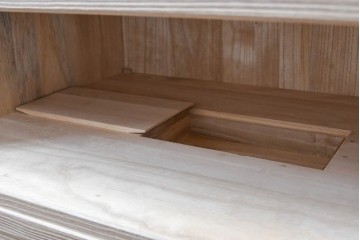 中古　美品　伝統工芸品　一級技能士 有本一郎作・久光刻　繊細な彫刻が美しい加茂総桐箪笥　定価約150万円　(R-086221)