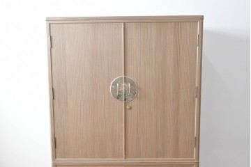 中古　美品　伝統工芸品　一級技能士 有本一郎作・久光刻　繊細な彫刻が美しい加茂総桐箪笥　定価約150万円　(R-086221)