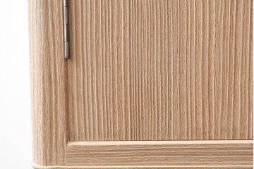 中古　美品　伝統工芸品　一級技能士 有本一郎作・久光刻　繊細な彫刻が美しい加茂総桐箪笥　定価約150万円　(R-086221)