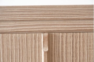 中古　美品　伝統工芸品　一級技能士 有本一郎作・久光刻　繊細な彫刻が美しい加茂総桐箪笥　定価約150万円　(R-086221)