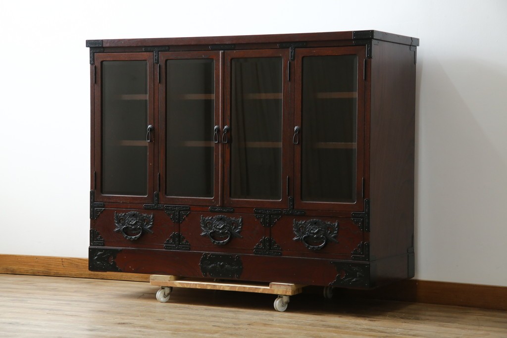 中古　欅産業　仙台民芸箪笥(仙台箪笥)　重厚な金具が魅力的な引き出し3杯付きのサイドボード　定価約60万円　(R-086222)