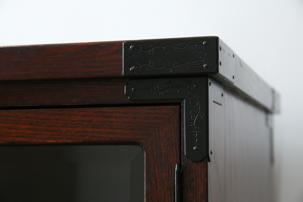 中古　欅産業　仙台民芸箪笥(仙台箪笥)　重厚な金具が魅力的な引き出し3杯付きのサイドボード　定価約60万円　(R-086222)