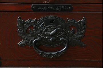 中古　欅産業　仙台民芸箪笥(仙台箪笥)　重厚な金具が魅力的な引き出し3杯付きのサイドボード　定価約60万円　(R-086222)