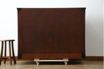 中古　欅産業　仙台民芸箪笥(仙台箪笥)　重厚な金具が魅力的な引き出し3杯付きのサイドボード　定価約60万円　(R-086222)