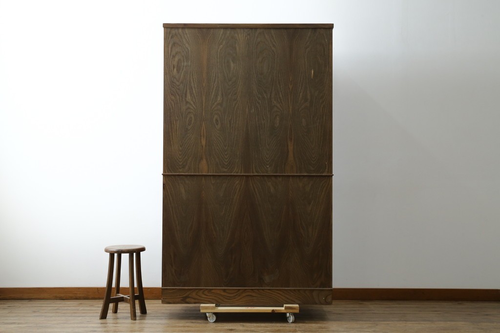 和製ヴィンテージ　美品　岩谷堂箪笥　重厚な金具が目を惹く引き出し9杯の衣装箪笥　(R-086224)