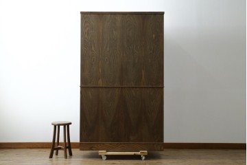 和製ヴィンテージ　美品　岩谷堂箪笥　重厚な金具が目を惹く引き出し9杯の衣装箪笥　(R-086224)