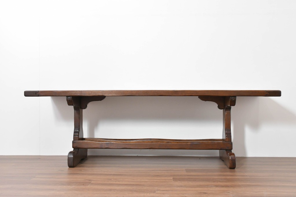 中古　美品　高級!　TARPAC社(タルパック)　PTイニシャル　栗材　イタリア職人手作りの重厚感あふれるダイニングテーブル　定価約120万円　(R-086225)