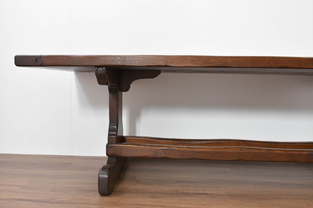 中古　美品　高級!　TARPAC社(タルパック)　PTイニシャル　栗材　イタリア職人手作りの重厚感あふれるダイニングテーブル　定価約120万円　(R-086225)