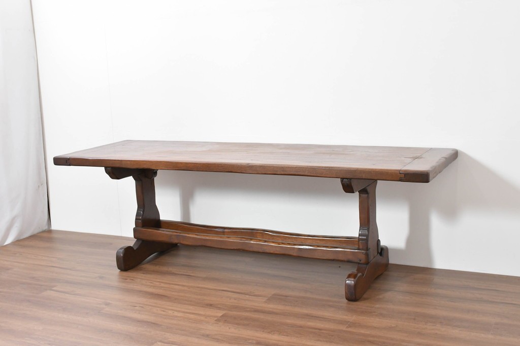 中古　美品　高級!　TARPAC社(タルパック)　PTイニシャル　栗材　イタリア職人手作りの重厚感あふれるダイニングテーブル　定価約120万円　(R-086225)