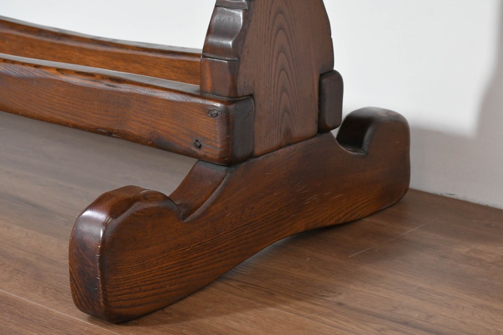 中古　美品　高級!　TARPAC社(タルパック)　PTイニシャル　栗材　イタリア職人手作りの重厚感あふれるダイニングテーブル　定価約120万円　(R-086225)