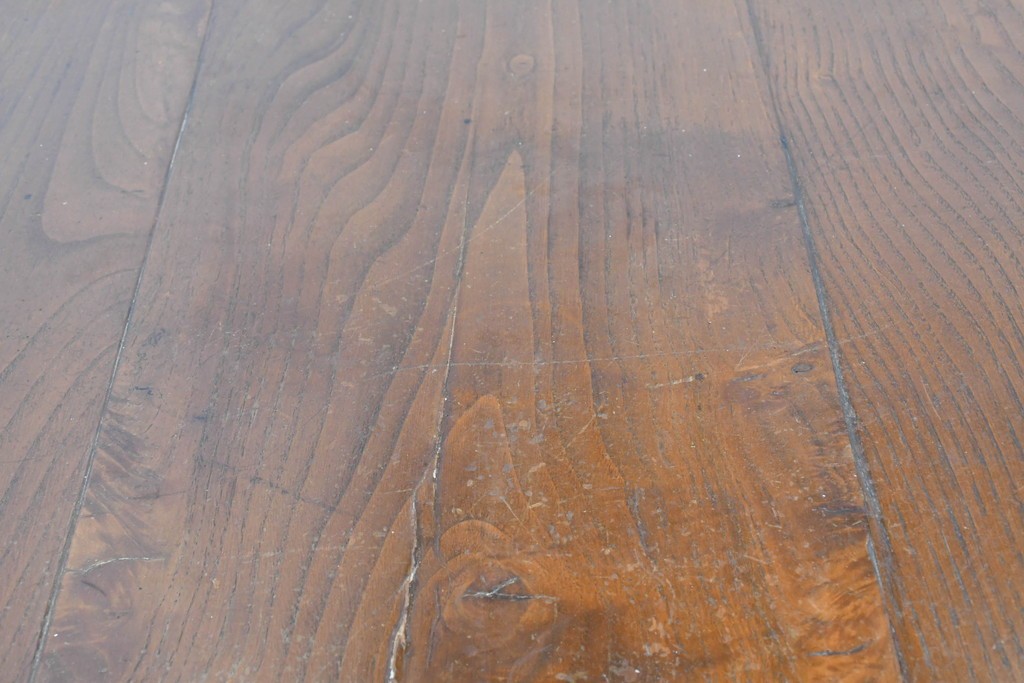 中古　美品　高級!　TARPAC社(タルパック)　PTイニシャル　栗材　イタリア職人手作りの重厚感あふれるダイニングテーブル　定価約120万円　(R-086225)