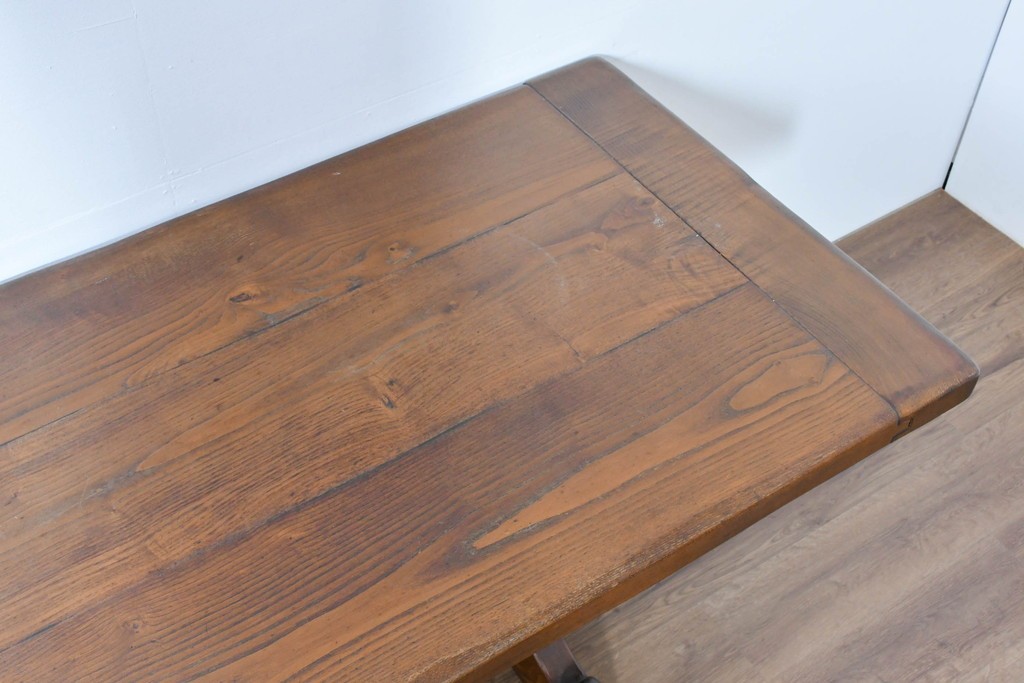 中古　美品　高級!　TARPAC社(タルパック)　PTイニシャル　栗材　イタリア職人手作りの重厚感あふれるダイニングテーブル　定価約120万円　(R-086225)