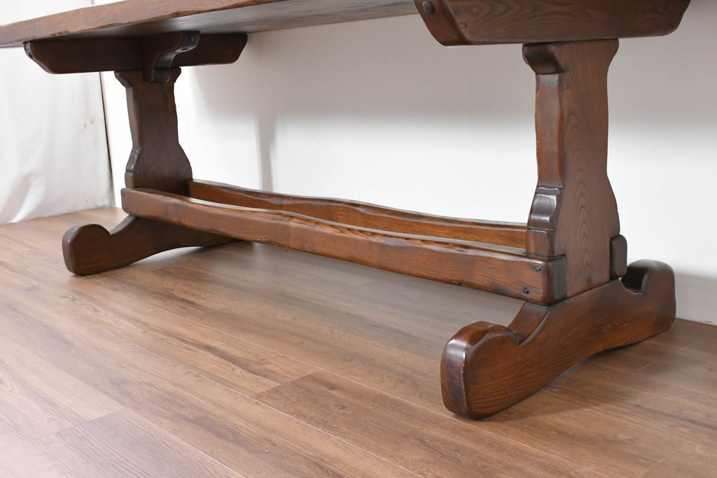 中古　美品　高級!　TARPAC社(タルパック)　PTイニシャル　栗材　イタリア職人手作りの重厚感あふれるダイニングテーブル　定価約120万円　(R-086225)