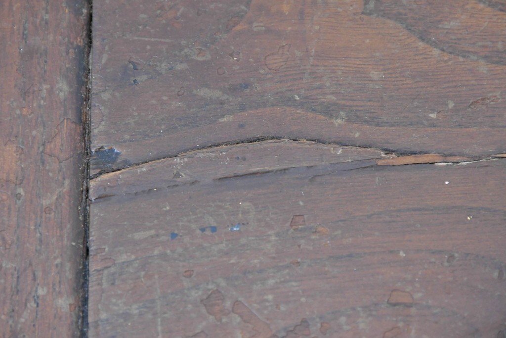 中古　美品　高級!　TARPAC社(タルパック)　PTイニシャル　栗材　イタリア職人手作りの重厚感あふれるダイニングテーブル　定価約120万円　(R-086225)