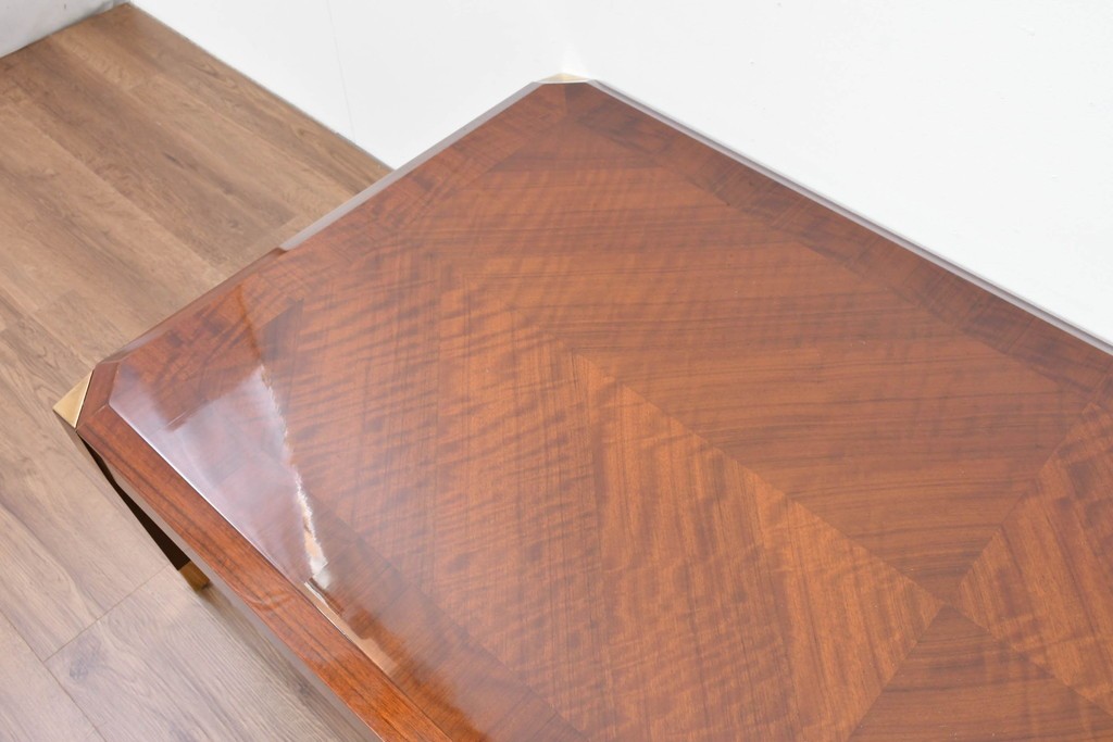 中古　美品　カリモク家具(karimoku)　domani(ドマーニ)　Forza(フォルザ)シリーズ　美しい杢目が広がる天板と金色のアクセントが映えるローテーブル　定価約45万円　(R-086226)