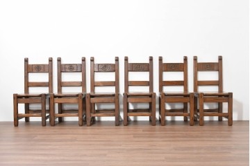 中古　美品　高級!　イタリア職人手作り品　TARPAC社(タルパック)　PTイニシャル　栗材　背板に彫刻意匠を施したダイニングチェア6脚セット　定価(6脚合計)約113万円　(R-086227)