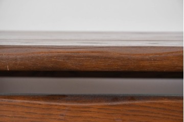 中古　美品　高級!　イタリア職人手作り品　TARPAC社(タルパック)　PTイニシャル　栗材　背板に彫刻意匠を施したダイニングチェア6脚セット　定価(6脚合計)約113万円　(R-086227)