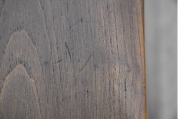 中古　美品　高級!　イタリア職人手作り品　TARPAC社(タルパック)　PTイニシャル　栗材　背板に彫刻意匠を施したダイニングチェア6脚セット　定価(6脚合計)約113万円　(R-086227)