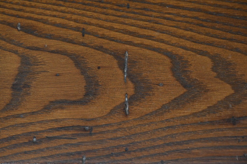 中古　美品　高級!　イタリア職人手作り品　TARPAC社(タルパック)　PTイニシャル　栗材　背板に彫刻意匠を施したダイニングチェア6脚セット　定価(6脚合計)約113万円　(R-086227)