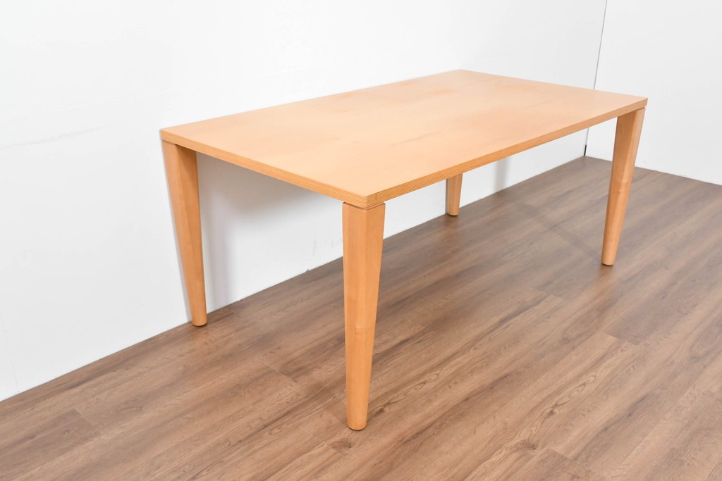 中古　arflex(アルフレックス)　NS2F　シンプルなデザインが魅力のダイニングテーブル　定価約25万円　(R-086228)