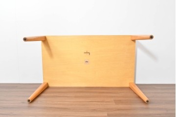 中古　arflex(アルフレックス)　NS2F　シンプルなデザインが魅力のダイニングテーブル　定価約25万円　(R-086228)