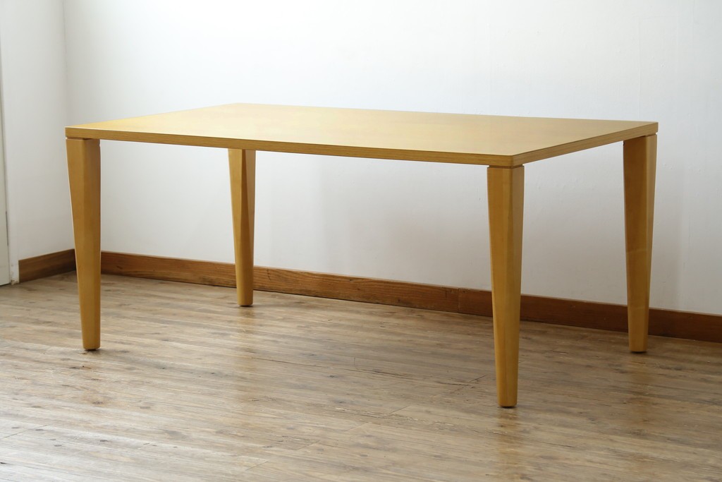 中古　arflex(アルフレックス)　NS2F　シンプルなデザインが魅力のダイニングテーブル　定価約25万円　(R-086228)