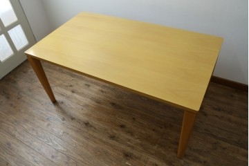 中古　arflex(アルフレックス)　NS2F　シンプルなデザインが魅力のダイニングテーブル　定価約25万円　(R-086228)