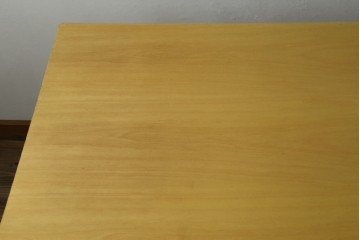 中古　arflex(アルフレックス)　NS2F　シンプルなデザインが魅力のダイニングテーブル　定価約25万円　(R-086228)