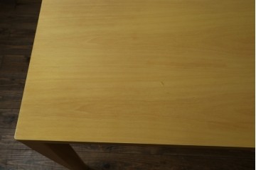 中古　arflex(アルフレックス)　NS2F　シンプルなデザインが魅力のダイニングテーブル　定価約25万円　(R-086228)