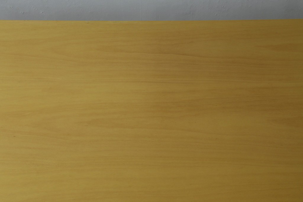 中古　arflex(アルフレックス)　NS2F　シンプルなデザインが魅力のダイニングテーブル　定価約25万円　(R-086228)