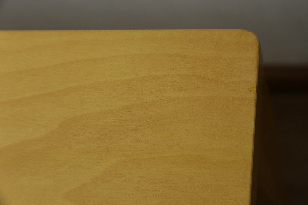 中古　arflex(アルフレックス)　NS2F　シンプルなデザインが魅力のダイニングテーブル　定価約25万円　(R-086228)