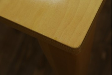 中古　arflex(アルフレックス)　NS2F　シンプルなデザインが魅力のダイニングテーブル　定価約25万円　(R-086228)