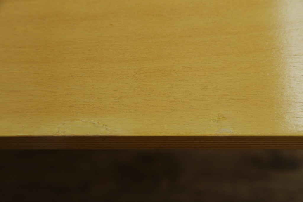 中古　arflex(アルフレックス)　NS2F　シンプルなデザインが魅力のダイニングテーブル　定価約25万円　(R-086228)