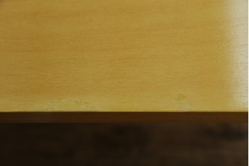 中古　arflex(アルフレックス)　NS2F　シンプルなデザインが魅力のダイニングテーブル　定価約25万円　(R-086228)