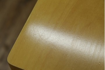 中古　arflex(アルフレックス)　NS2F　シンプルなデザインが魅力のダイニングテーブル　定価約25万円　(R-086228)