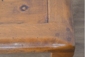 中古　VARO,S.A. VALENTI(バロッサバレンティ)　素朴な木肌が魅力のローテーブル　(R-086229)