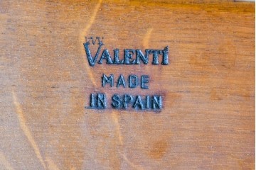 中古　VARO,S.A. VALENTI(バロッサバレンティ)　素朴な木肌が魅力のローテーブル　(R-086229)