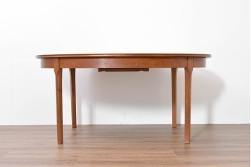 イギリスヴィンテージ　William Lawrence(ウィリアム・ローレンス)　チーク材の経年変化が楽しめるオーバル型エクステンションテーブル　(R-086230)