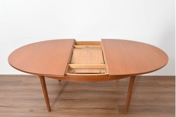 イギリスヴィンテージ　William Lawrence(ウィリアム・ローレンス)　チーク材の経年変化が楽しめるオーバル型エクステンションテーブル　(R-086230)