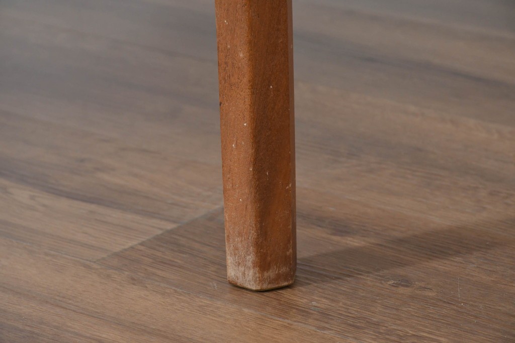 イギリスヴィンテージ　William Lawrence(ウィリアム・ローレンス)　チーク材の経年変化が楽しめるオーバル型エクステンションテーブル　(R-086230)