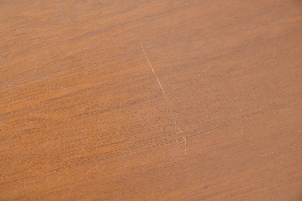 イギリスヴィンテージ　William Lawrence(ウィリアム・ローレンス)　チーク材の経年変化が楽しめるオーバル型エクステンションテーブル　(R-086230)