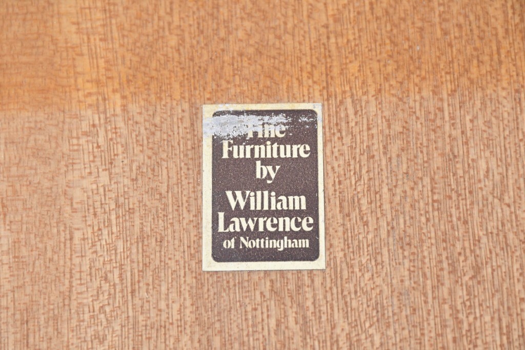 イギリスヴィンテージ　William Lawrence(ウィリアム・ローレンス)　チーク材の経年変化が楽しめるオーバル型エクステンションテーブル　(R-086230)