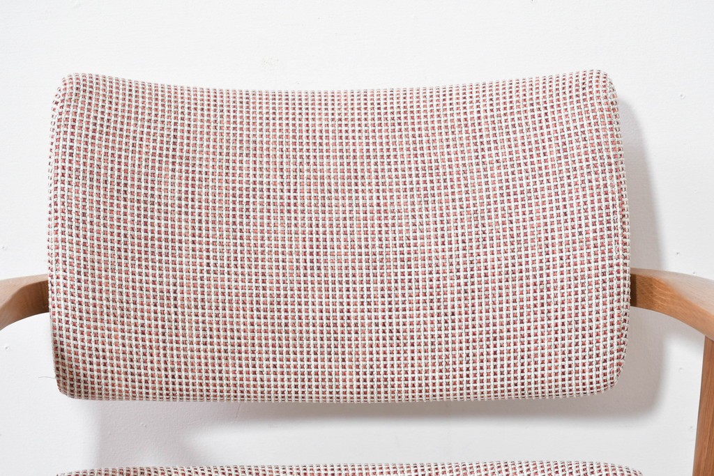 中古　美品　飛騨産業　オーク材　SEOTO(セオト)　すっきりとしたシルエットが魅力のアームチェア　定価約12万円　(R-086232)