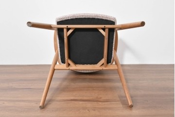 中古　美品　飛騨産業　オーク材　SEOTO(セオト)　すっきりとしたシルエットが魅力のアームチェア　定価約12万円　(R-086232)