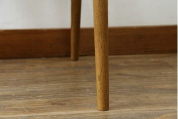 中古　美品　飛騨産業　オーク材　SEOTO(セオト)　すっきりとしたシルエットが魅力のアームチェア　定価約12万円　(R-086232)