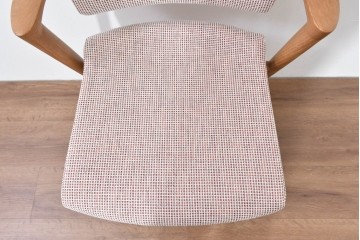 中古　美品　飛騨産業　オーク材　SEOTO(セオト)　アームのデザインがお洒落なセミアームチェア　定価約9万円　(R-086233)