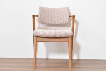 中古　美品　飛騨産業　オーク材　SEOTO(セオト)　アームのデザインがお洒落なセミアームチェア　定価約9万円　(R-086233)