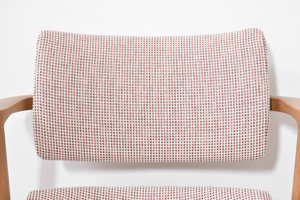 中古　美品　飛騨産業　オーク材　SEOTO(セオト)　アームのデザインがお洒落なセミアームチェア　定価約9万円　(R-086233)